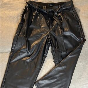 Baccini Women’s Black Faux Leather Tie-Waist Pants
